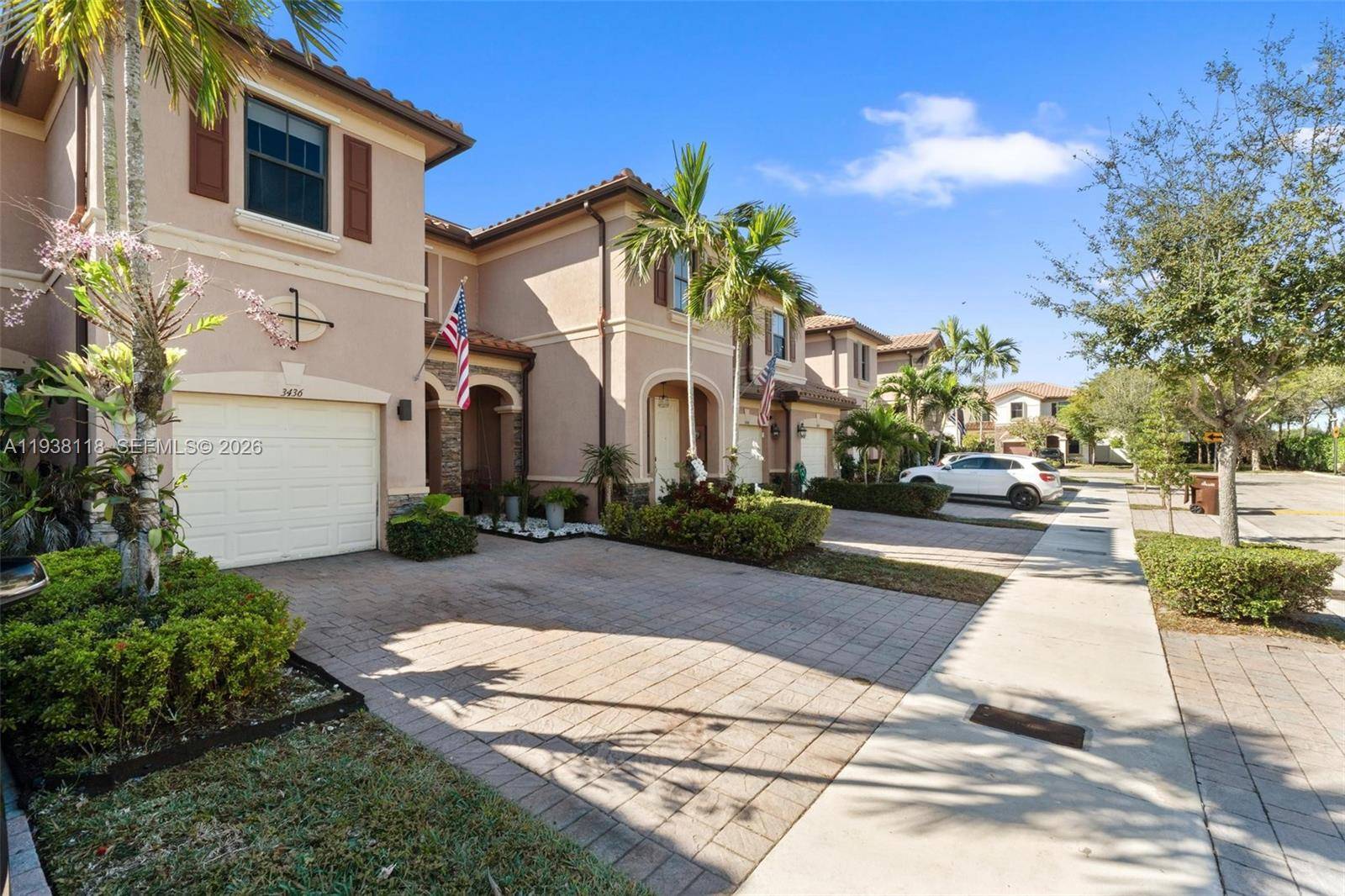 3436 W 90th StHialeah - picture