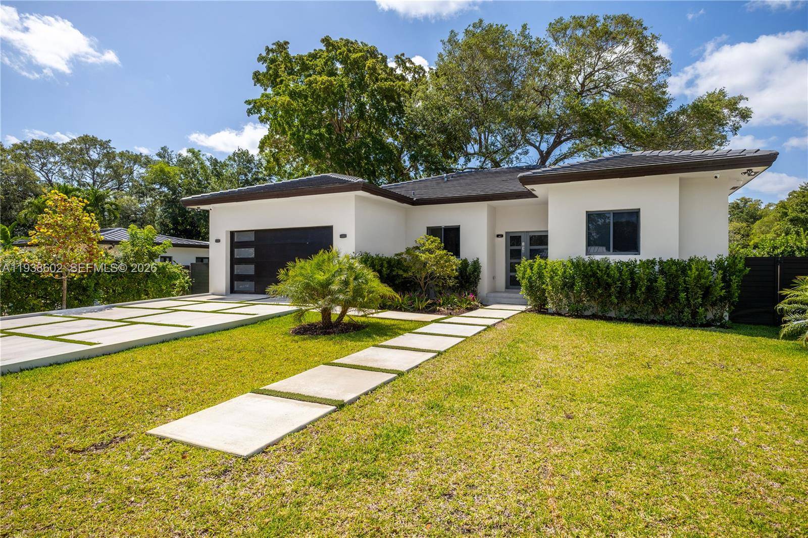 1030 NE 121st StBiscayne Park - picture
