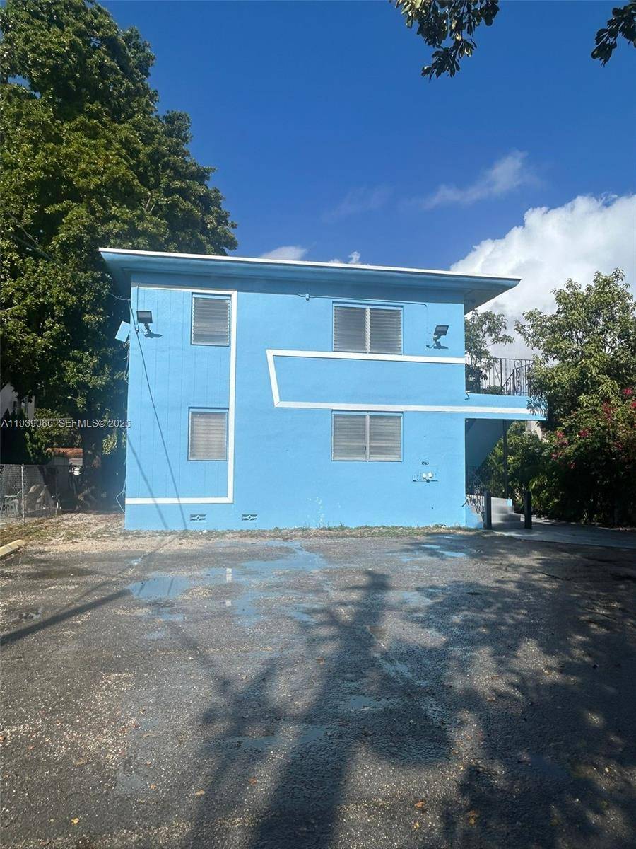 1565 SW 6th StMiami - picture