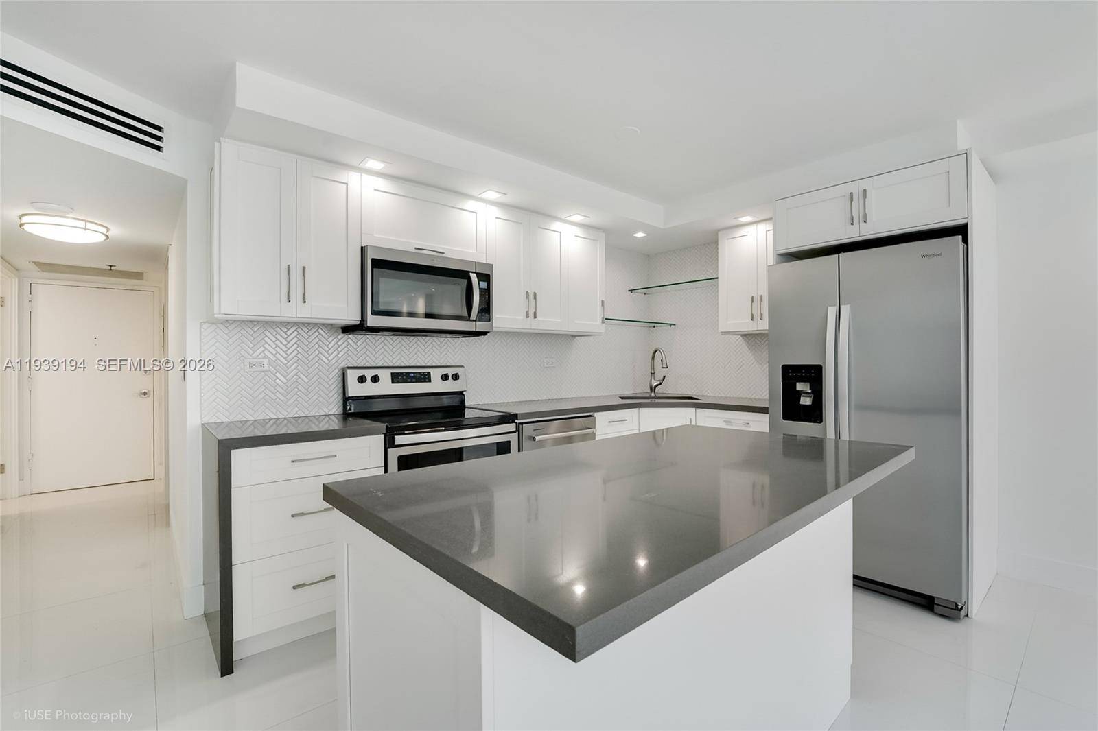6039 Collins AveMiami Beach - MAISON GRANDE CONDO condo unit 1222 - picture