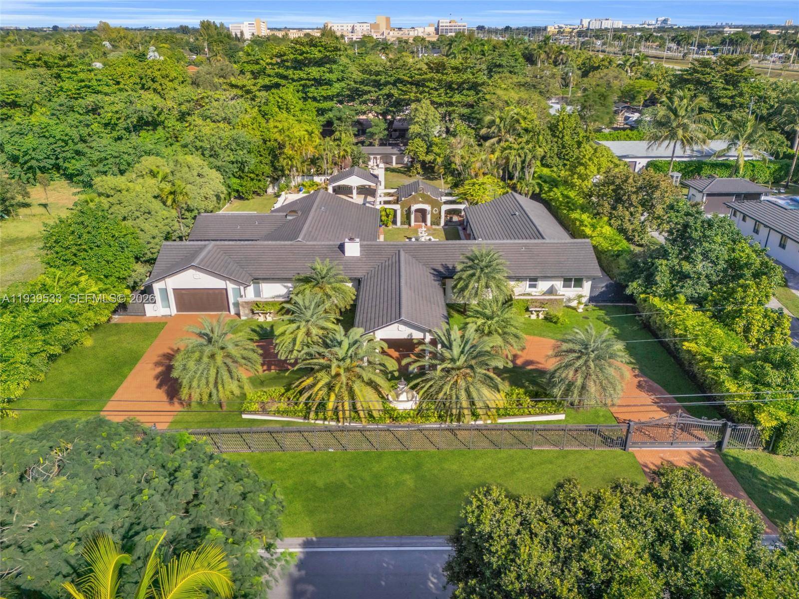 11835 SW 47th StMiami - picture