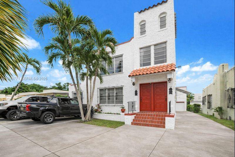1736 SW 9th StMiami - picture