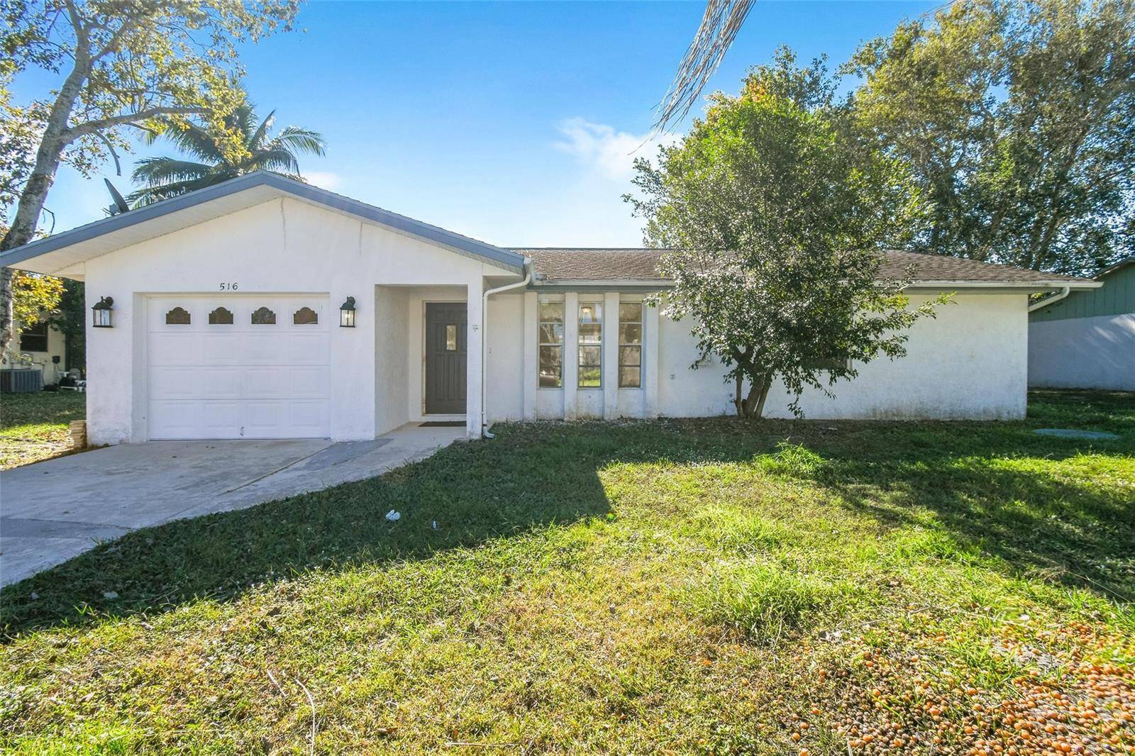 516 SW BuswellPort St. Lucie - picture