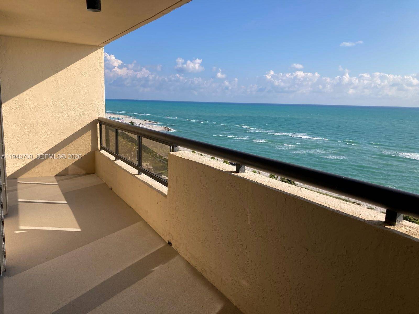 2555 Collins AveMiami Beach - Condo/Co-Op/Annual,Condo condo unit 1407 - picture