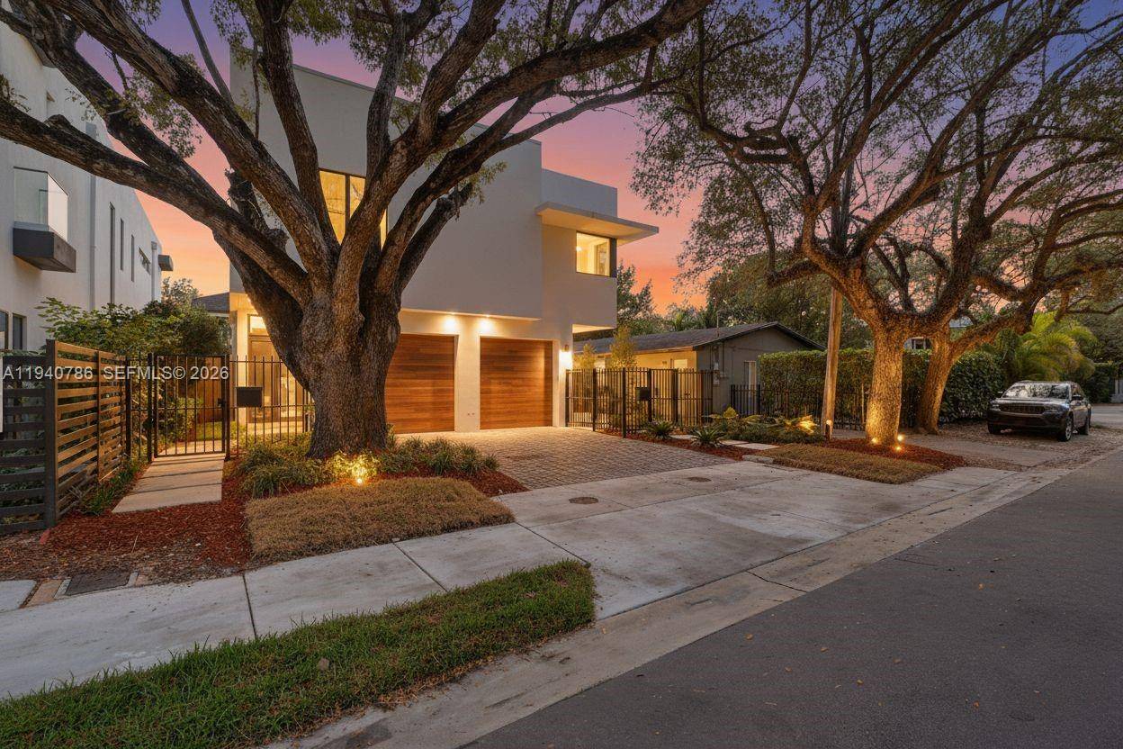 3073 Hibiscus St.Miami - picture