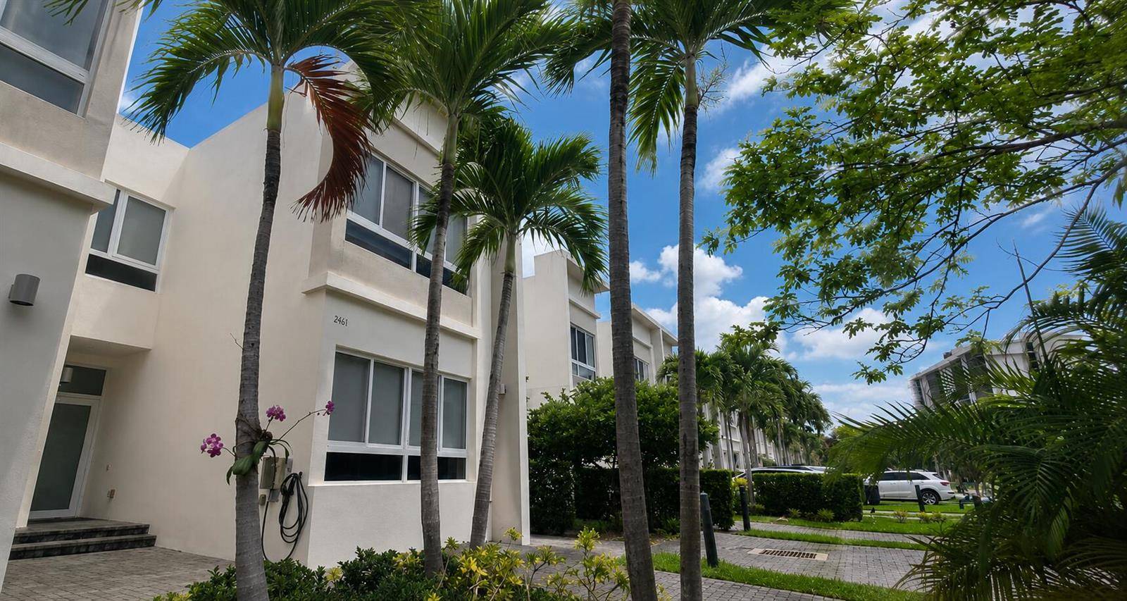 2461 NE 135thNorth Miami - picture