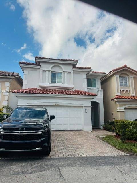 10919 NW 67th TerDoral - picture