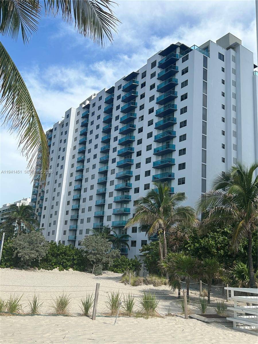4001 S Ocean DrHollywood - SIAN OCEAN RESIDENCES CON condo unit PH11 - picture