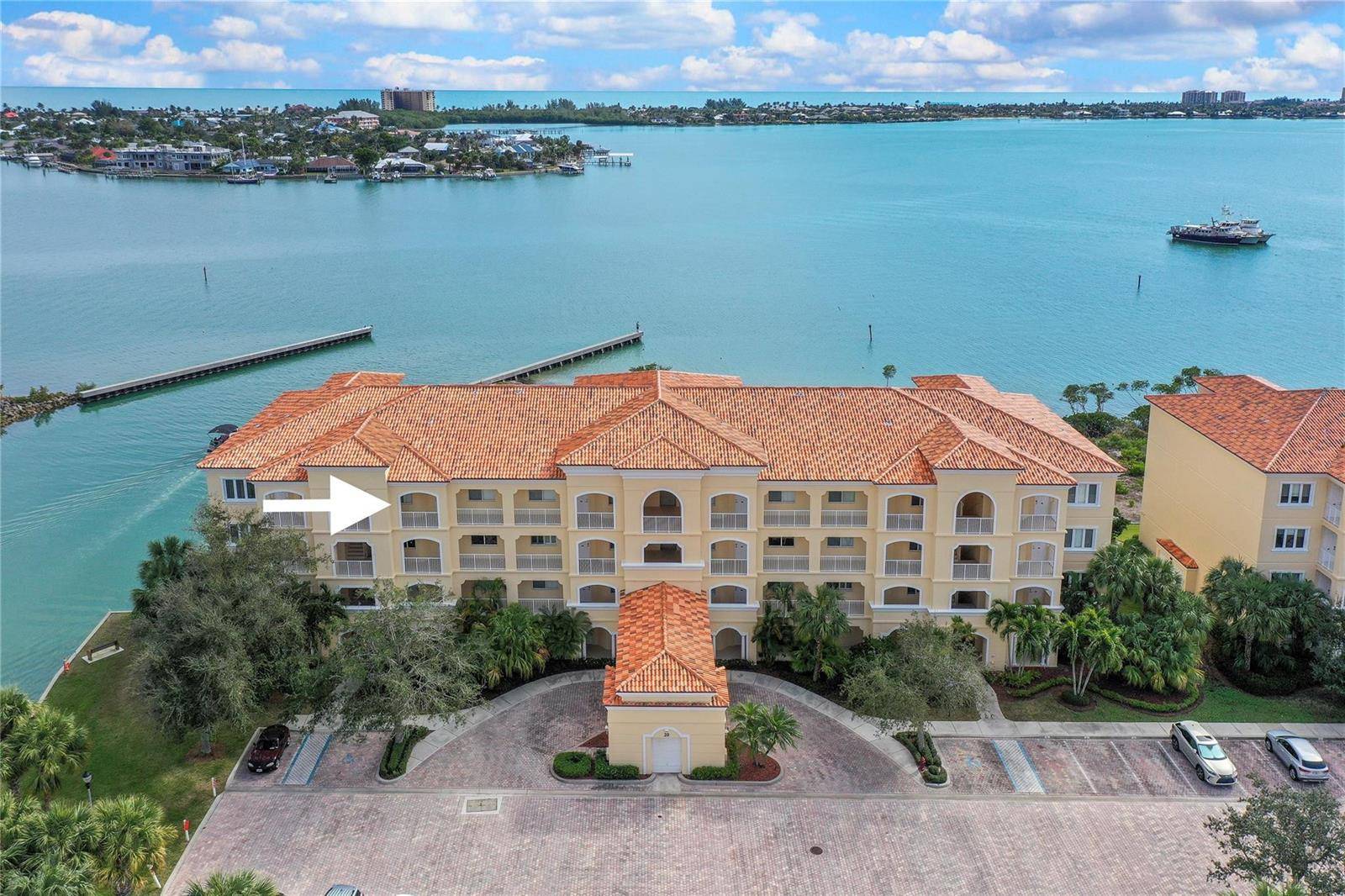20 Harbour IsleHutchinson Island - Harbour Isle West condo unit Ph02 - picture
