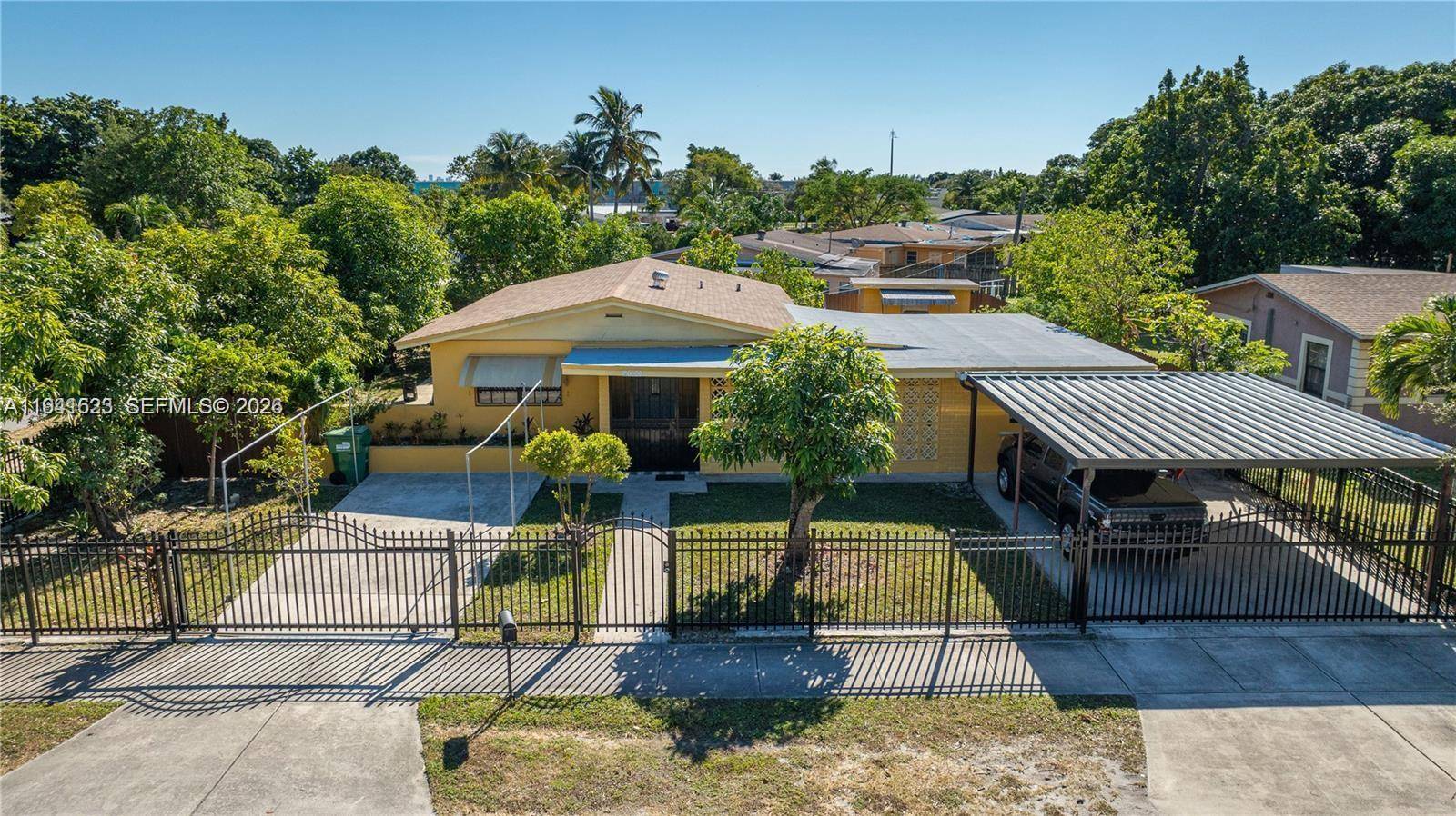 2000 NW 131st StMiami - picture