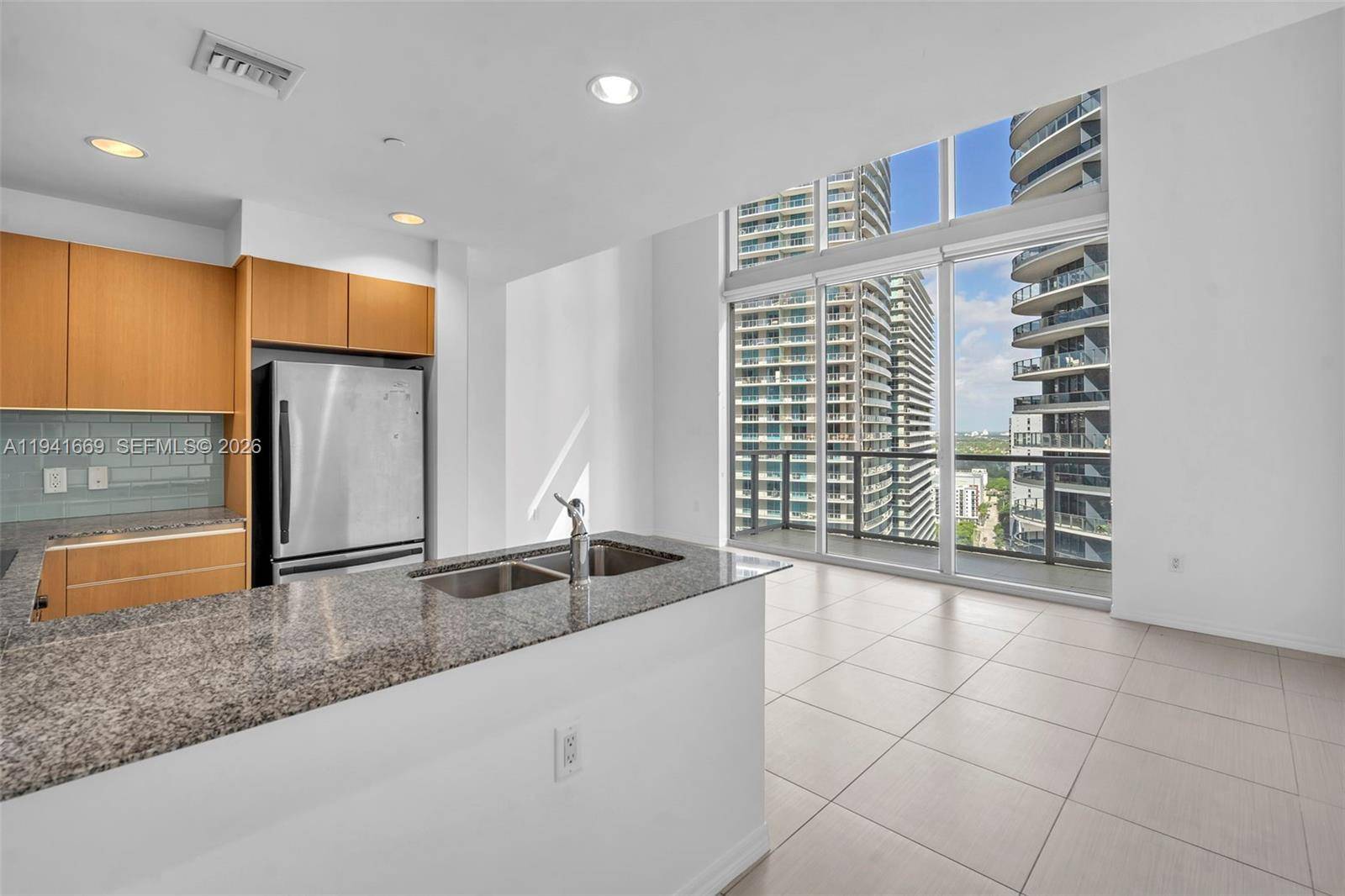 1050 Brickell AveMiami - 1060 BRICKELL CONDO condo unit 2418 - picture