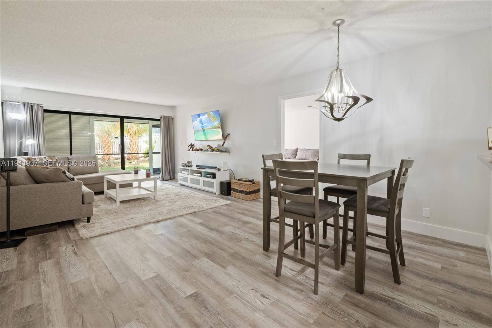 301 Racquet Club RdWeston - Condo 1-4 Stories,Condo condo unit 104 - picture