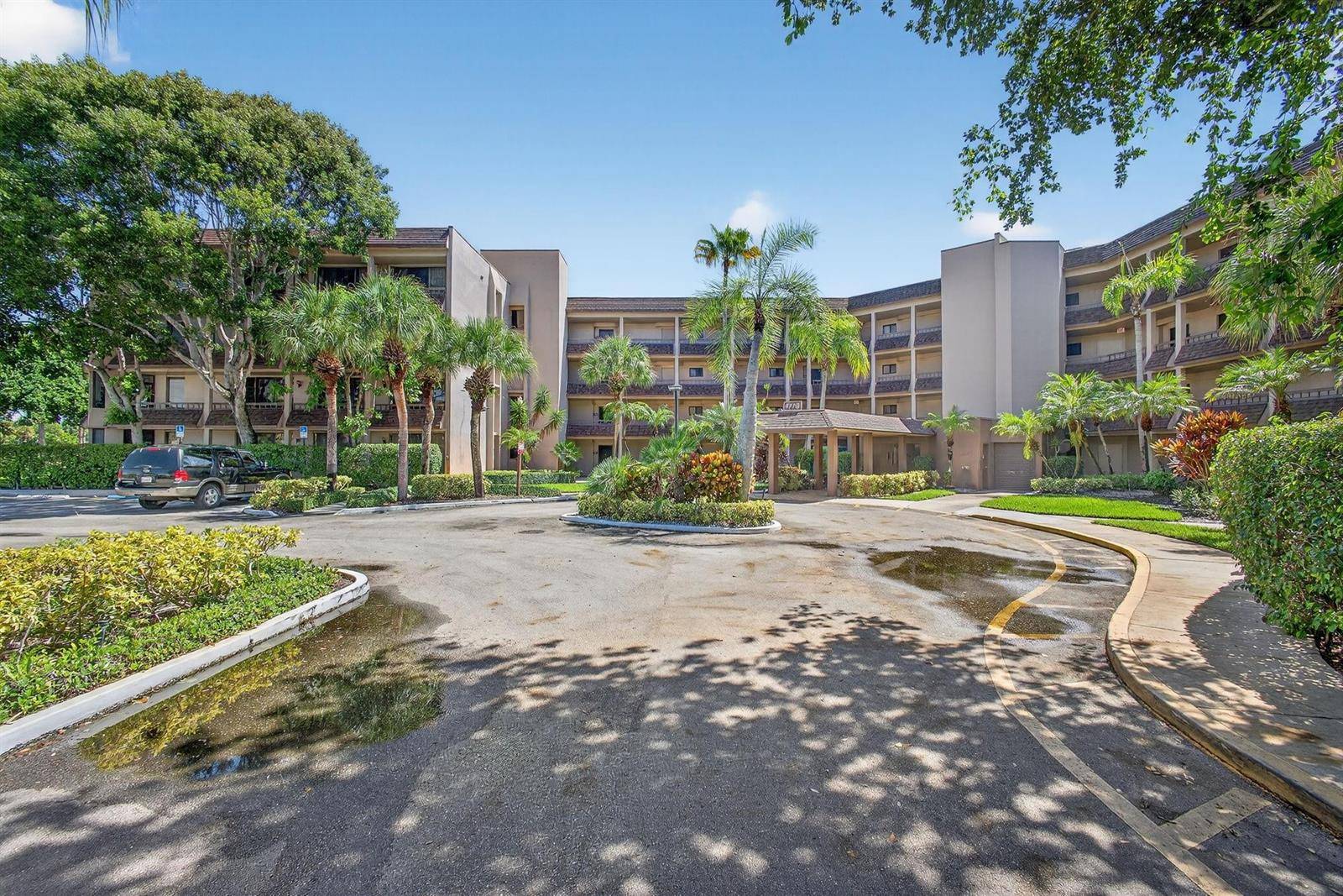 4770 FountainsLake Worth - Fountains condo unit 104 - picture