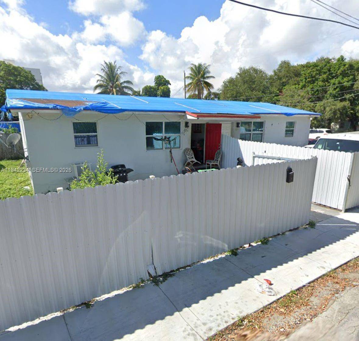 5752 NW 1st AveMiami - picture
