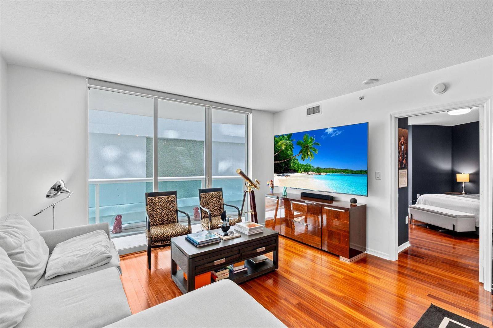 347 N New RiverFort Lauderdale - WATERGARDEN condo unit 606 - picture