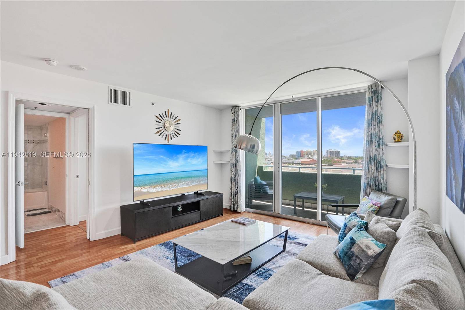 90 Alton RdMiami Beach - YACHT CLUB AT PORTOFINO C condo unit 807 - picture