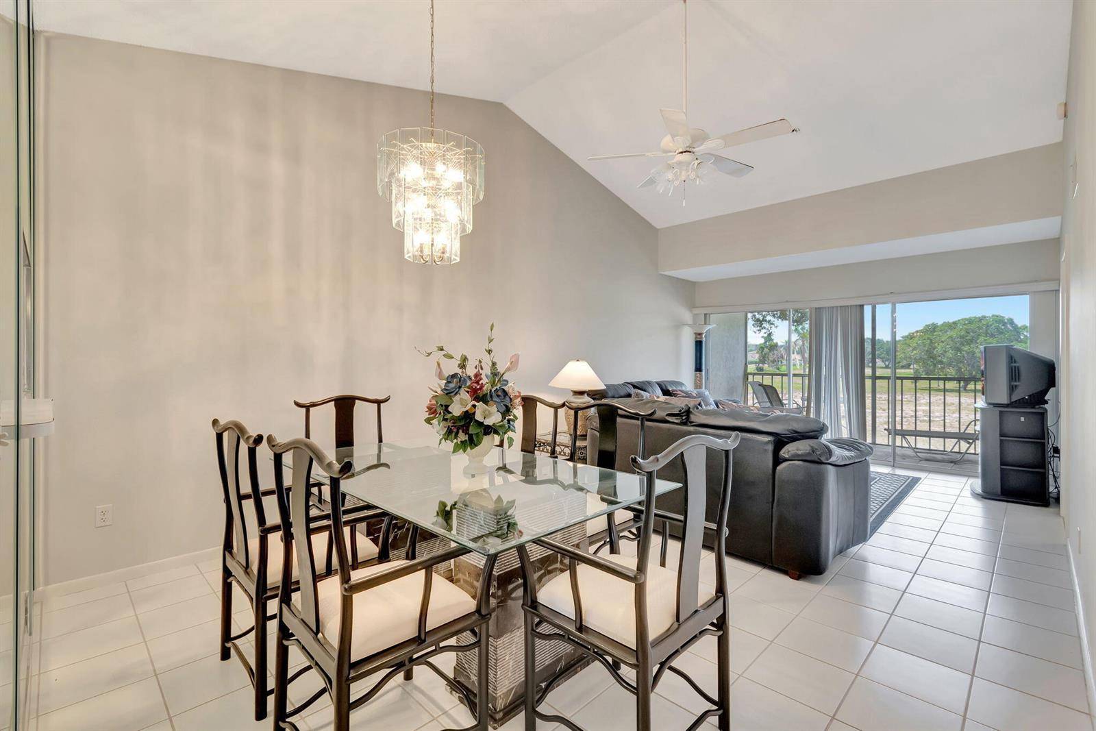 280 NW 67thBoca Raton - San De Vance Golf and Tenn,San De Vance Golf an condo unit B207 - picture
