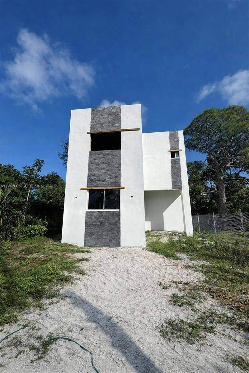 518 NW 13th AveFort Lauderdale - picture