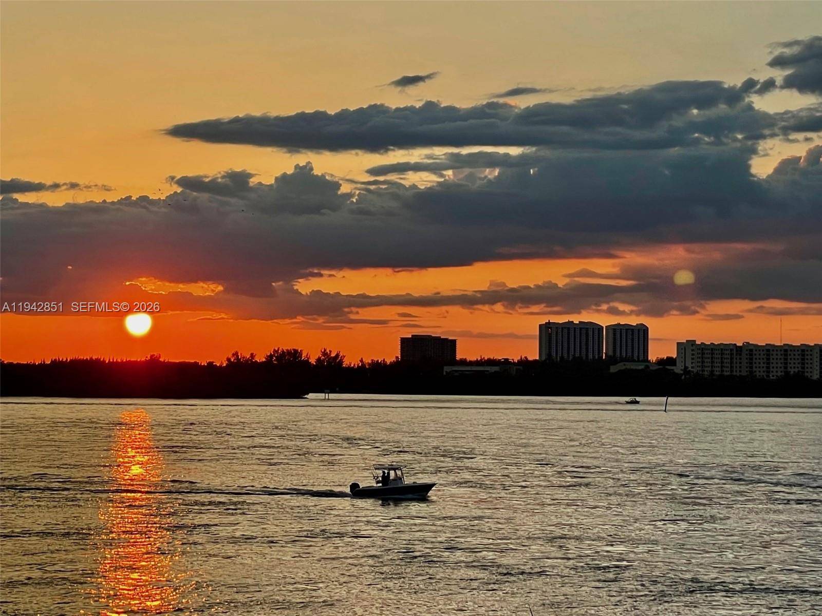 286 Bal Bay DrBal Harbour - Condo/Co-Op/Annual,Condo condo unit 3A - picture