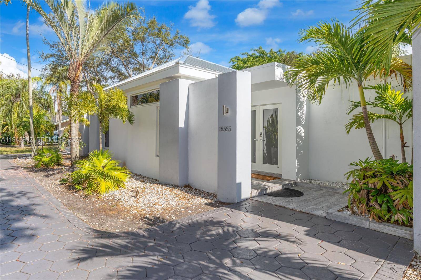 18555 SW 83rd PlCutler Bay - picture