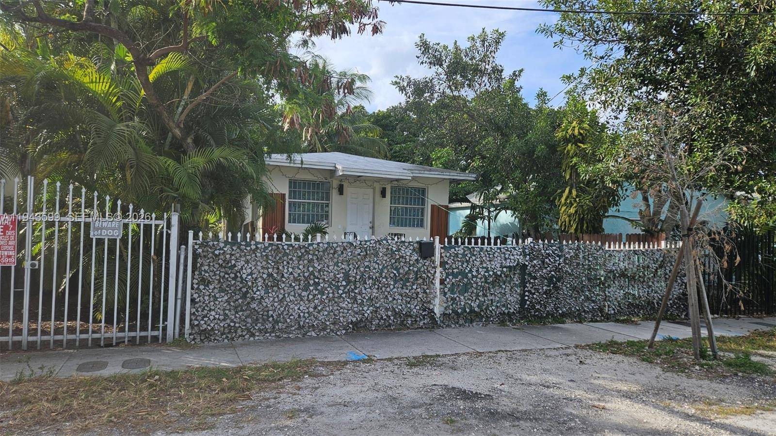5602 NE 3rd AveMiami - picture