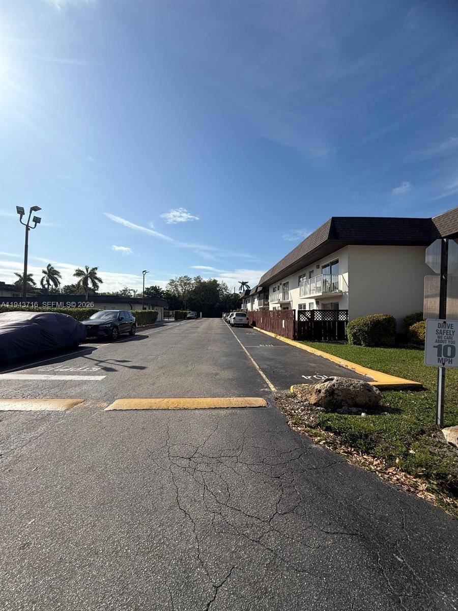 8601 SW 94th StMiami - Condo 1-4 Stories,Condo condo unit 125W - picture