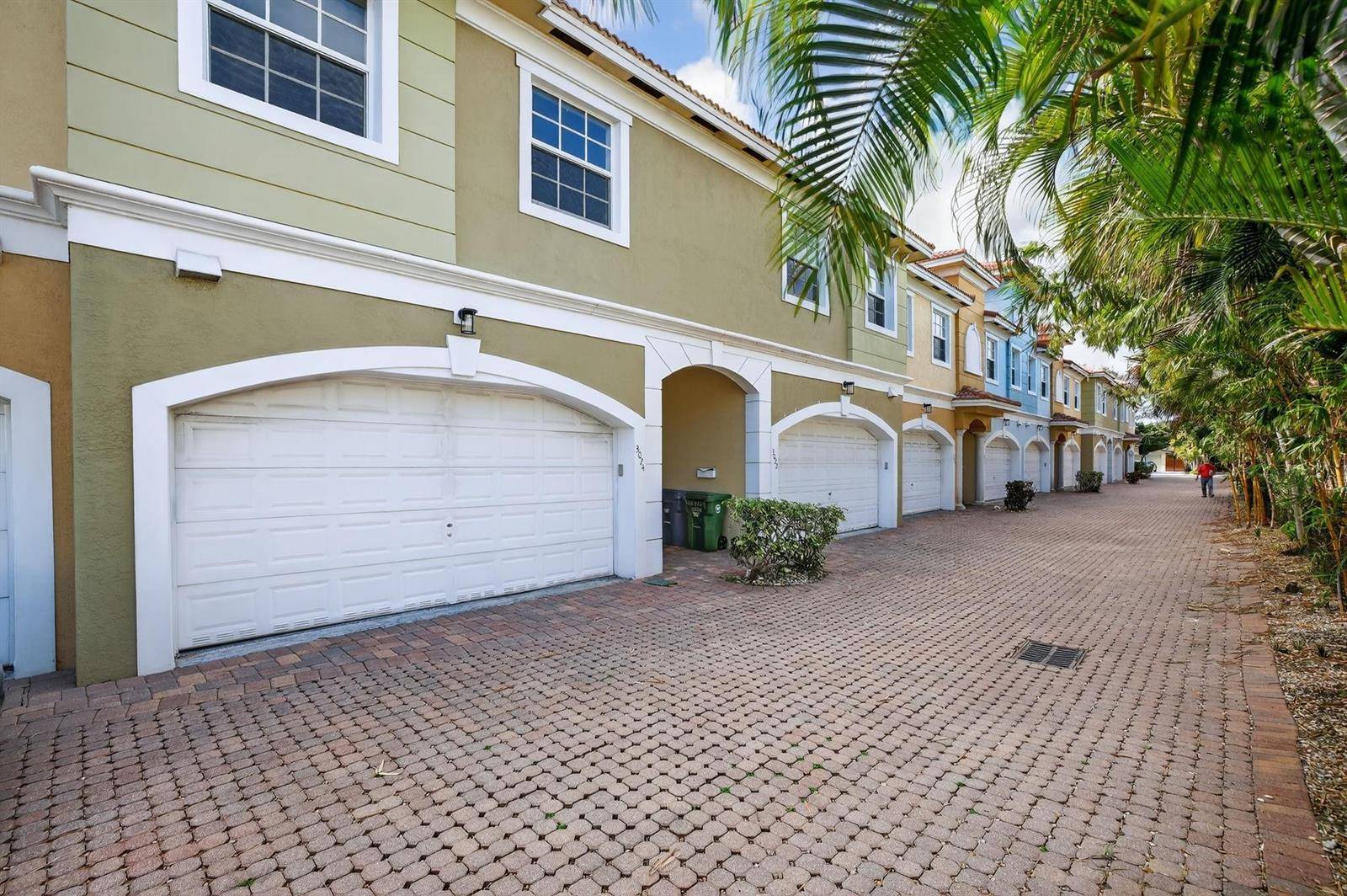 3024 NE 5thWilton Manors - Villa Escondida condo unit 10 - picture
