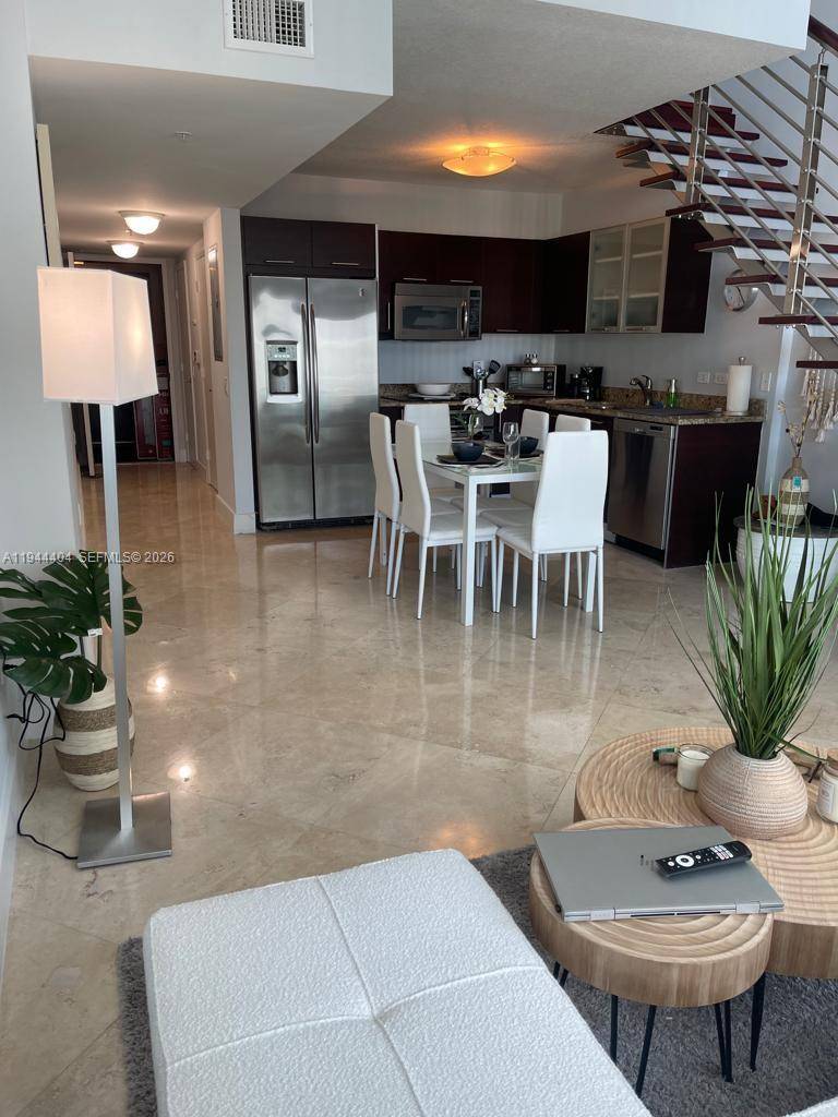 41 SE 5th StMiami - Condo/Co-Op/Annual,Condo condo unit 1215 - picture