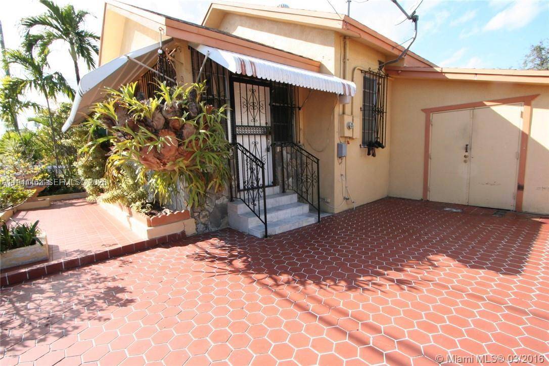 1119 SW 9th StMiami - picture