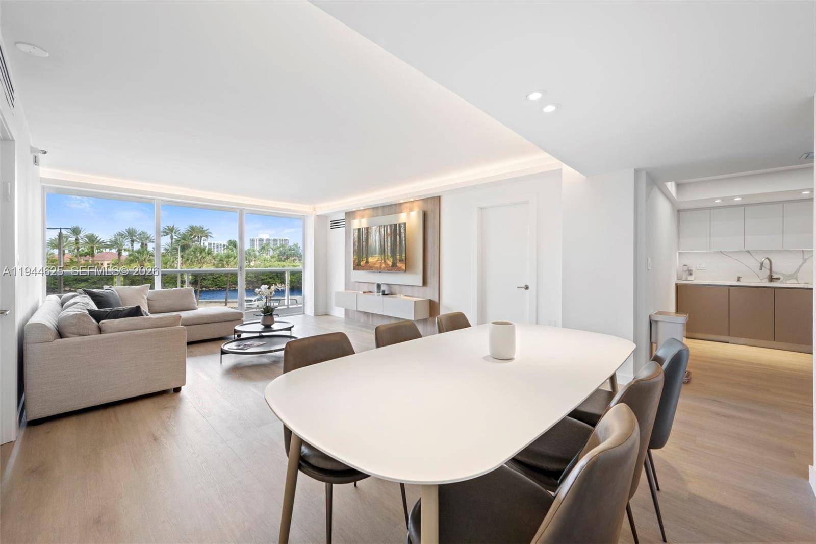 20505 E Country Club DrAventura - WATERVIEW CONDO condo unit 231 - picture