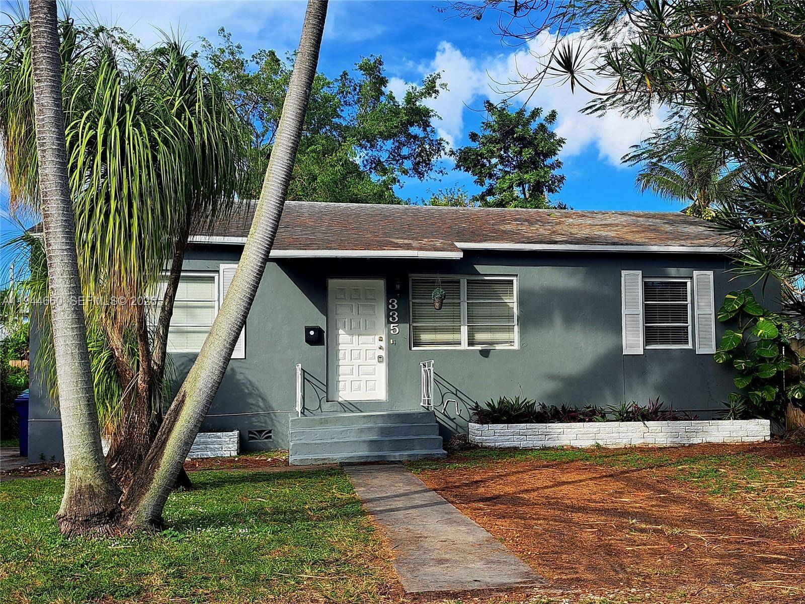 335 NW 102nd StMiami - picture