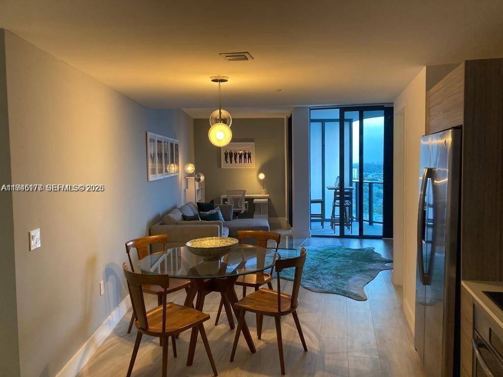121 NE 34th StMiami - Condo/Co-Op/Annual,Condo condo unit 1914 - picture