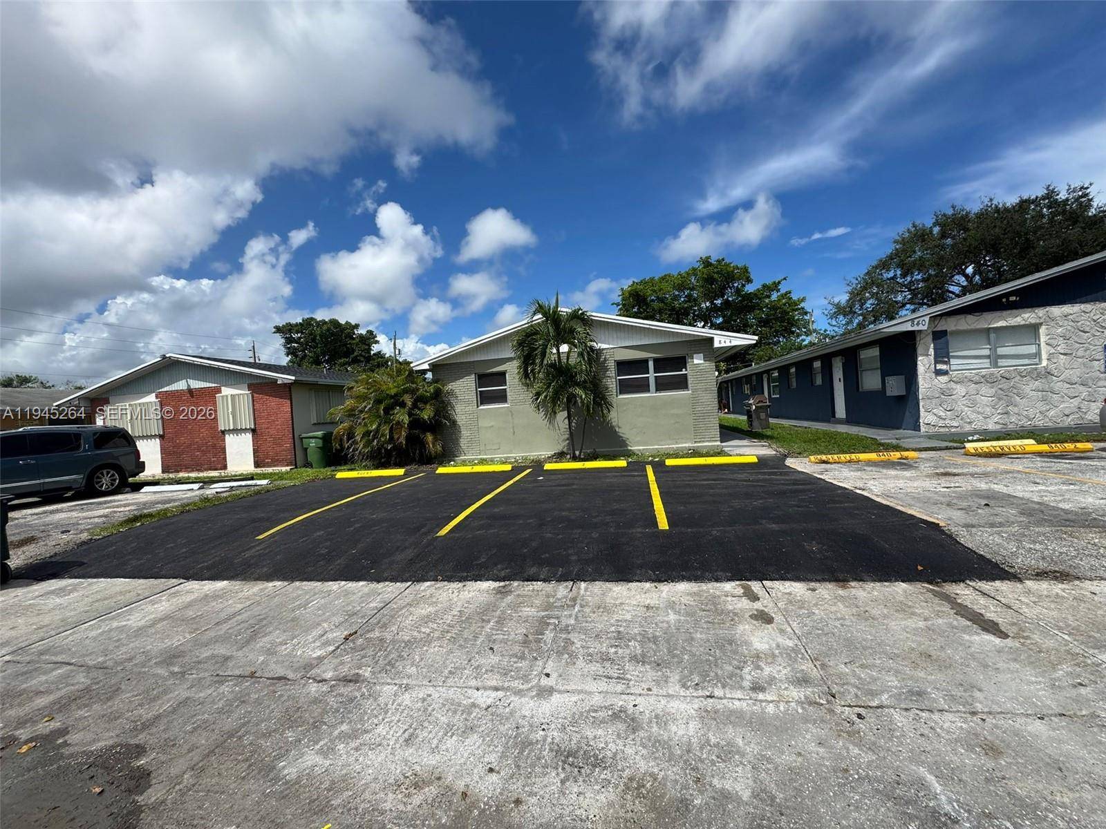 844 SW 10th StHallandale Beach - picture