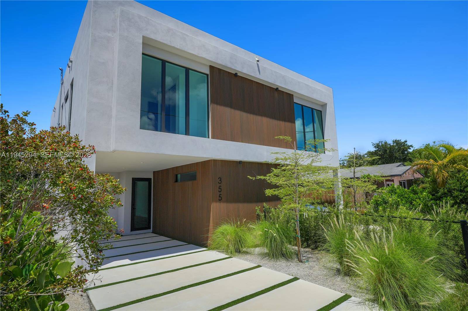 355 NW 50th StMiami - picture