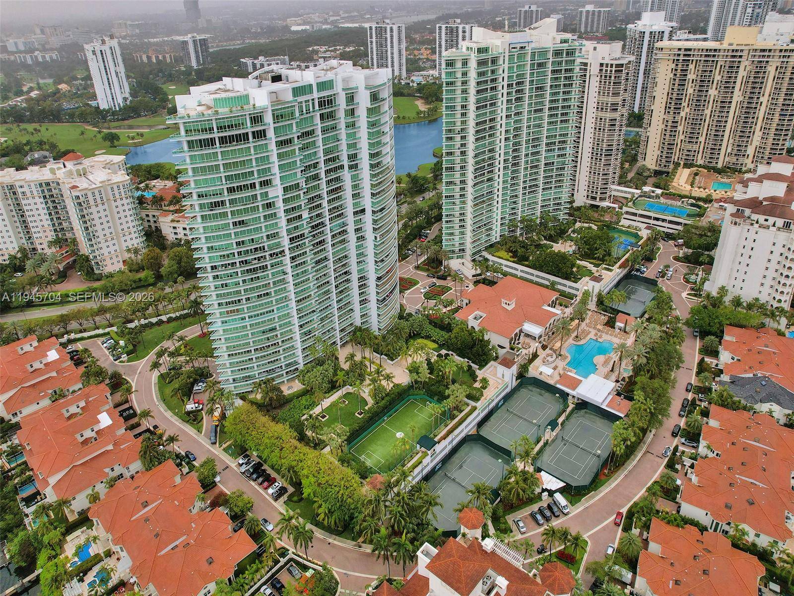19955 NE 38th CtAventura - Condo/Co-Op/Annual,Condo condo unit 901 - picture