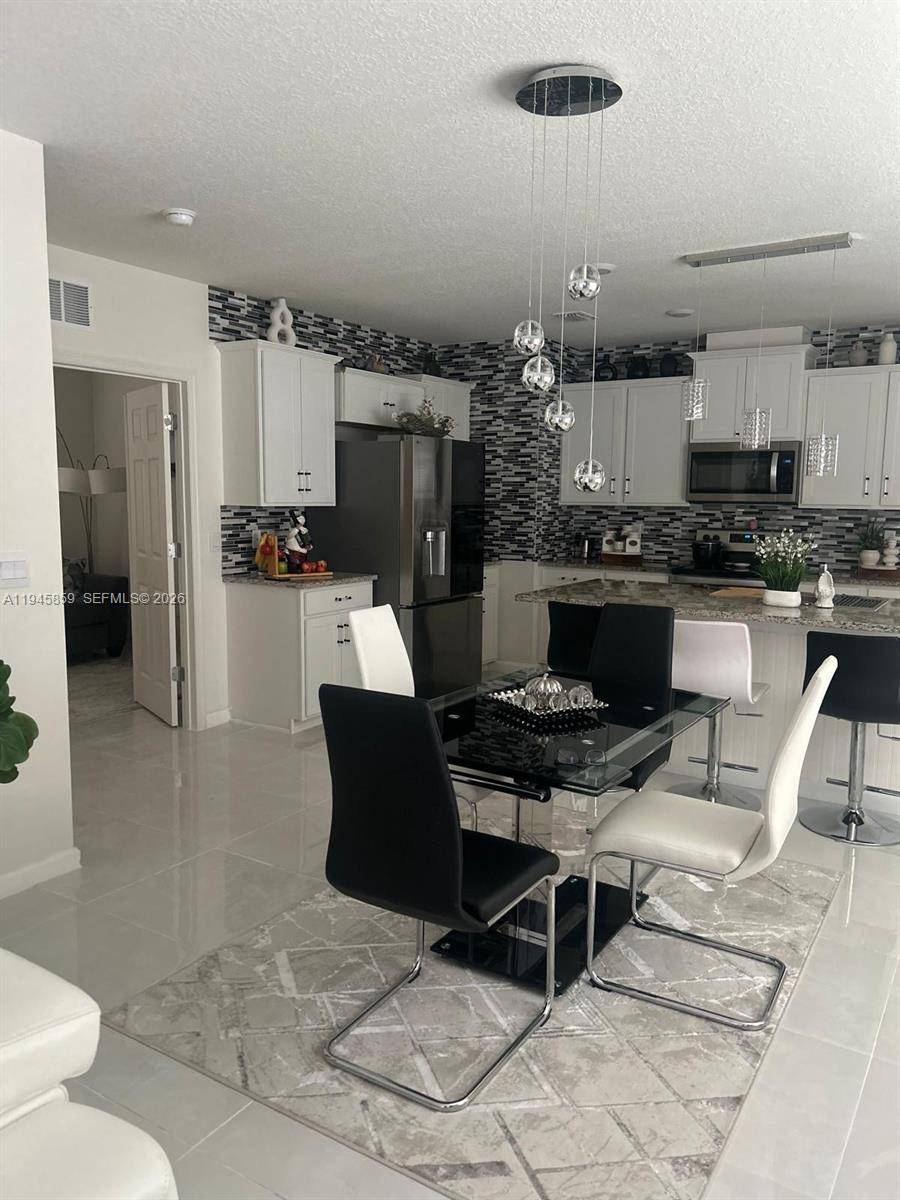 12422 SW Rimini WayPort St. Lucie - picture