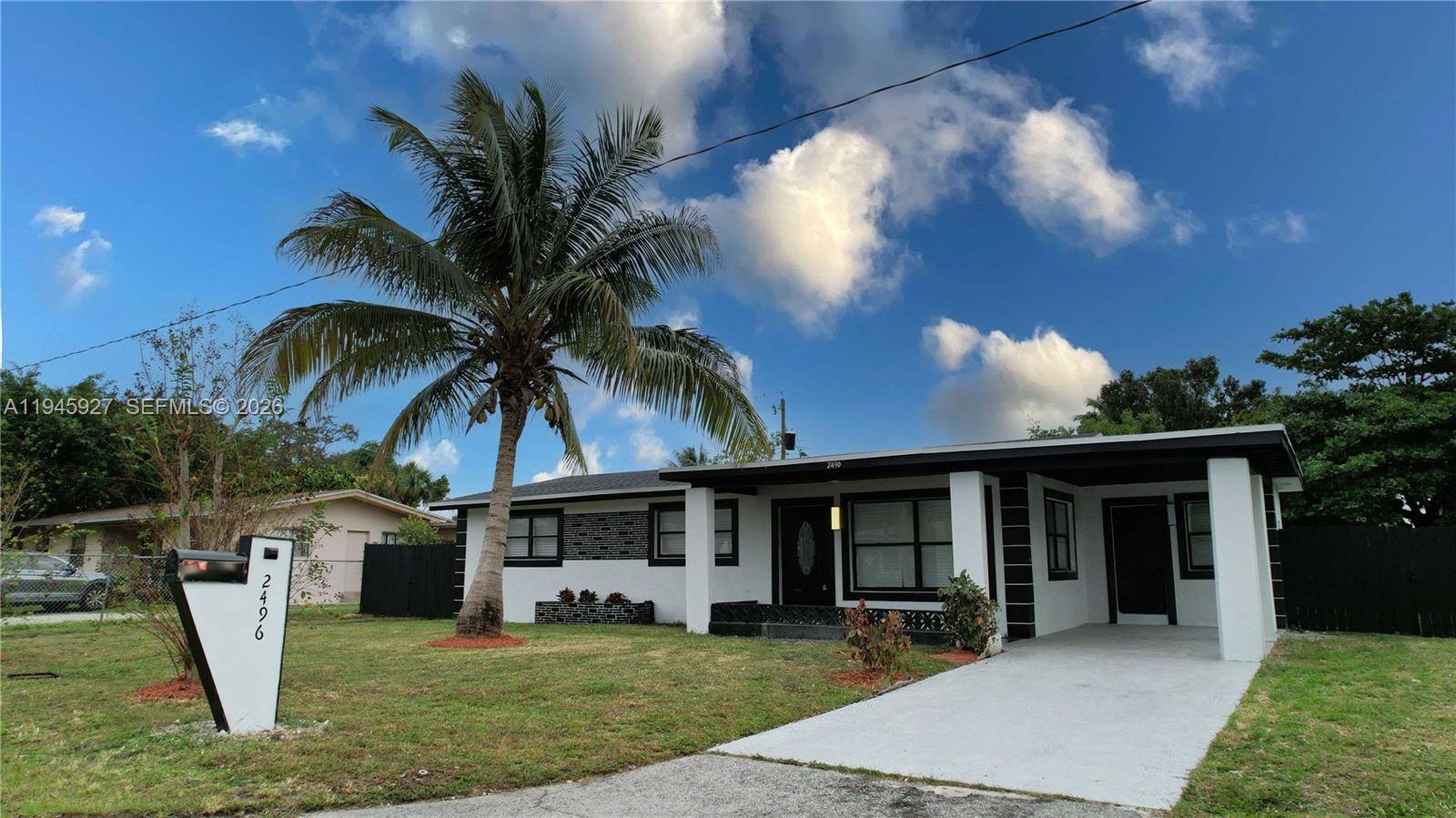 2496 SW 8th StFort Lauderdale - picture