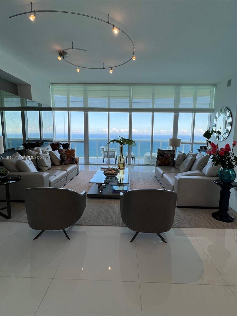 15811 Collins AveSunny Isles Beach - Condo/Co-Op/Annual,Condo condo unit 4101 - picture