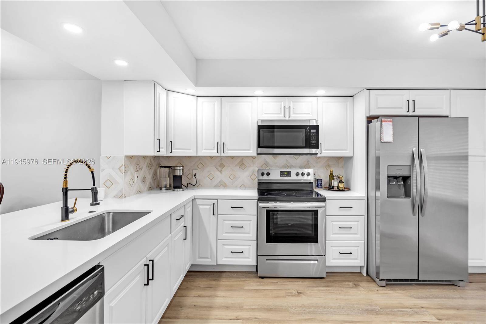 701 SW 142nd AvePembroke Pines - Condo 1-4 Stories,Condo condo unit 108S - picture