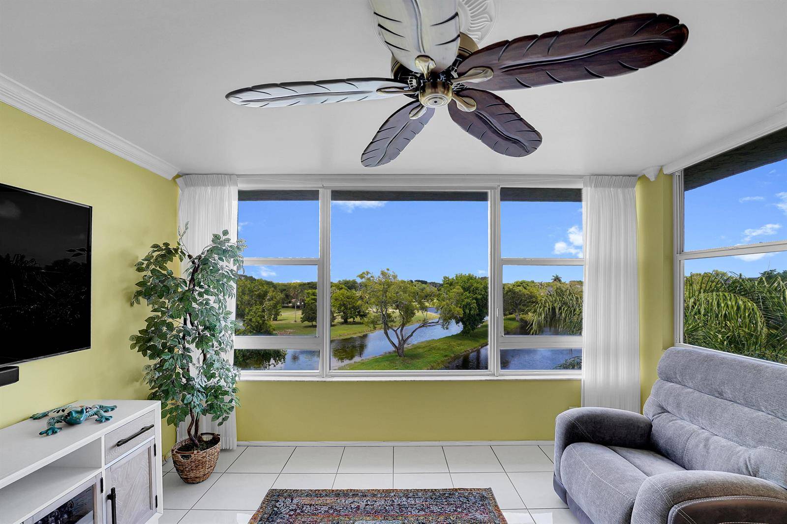 4145 Cypress ReachPompano Beach - CYPRESS REACH @ PALM AIRE,PALM AIRE condo unit 505 - picture