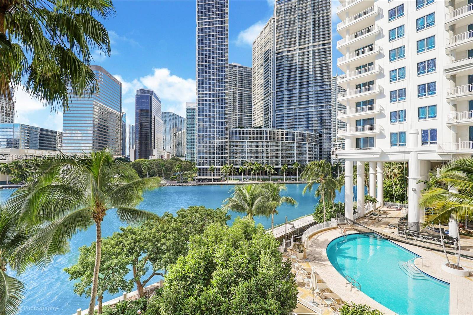 701 Brickell Key BlvdMiami - COURVOISIER COURTS CONDO,COURVOISIER COURTS C condo unit 404 - picture