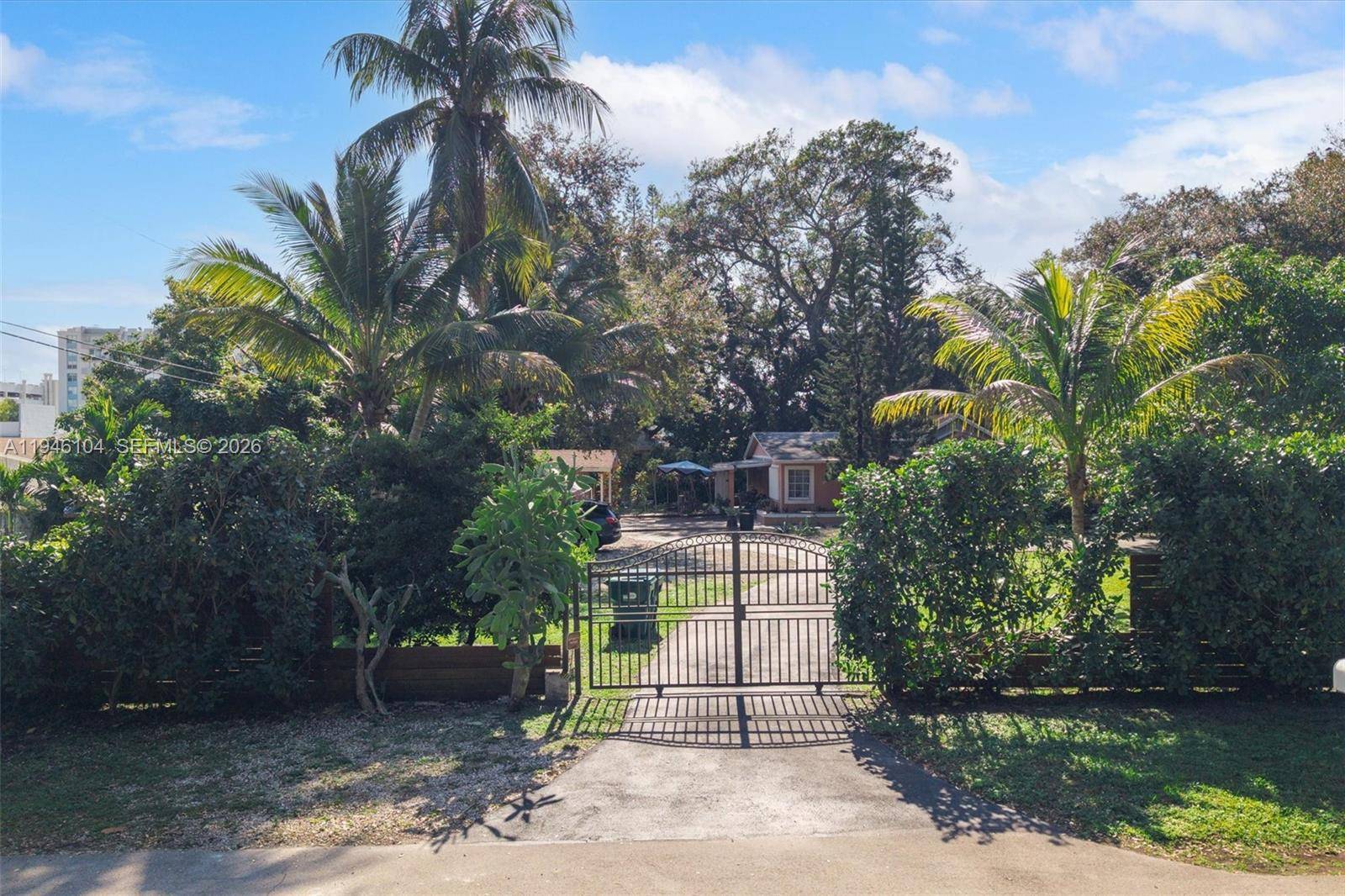 1760 NE 144th StMiami - picture