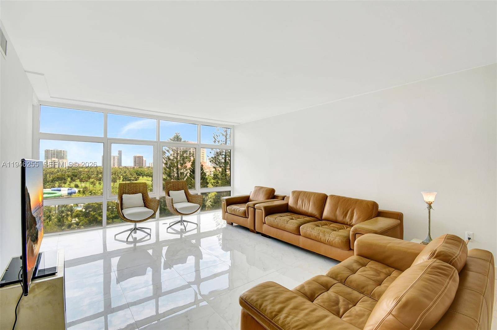 20100 W Country Club DrAventura - BONAVIDA CONDO condo unit 1005 - picture