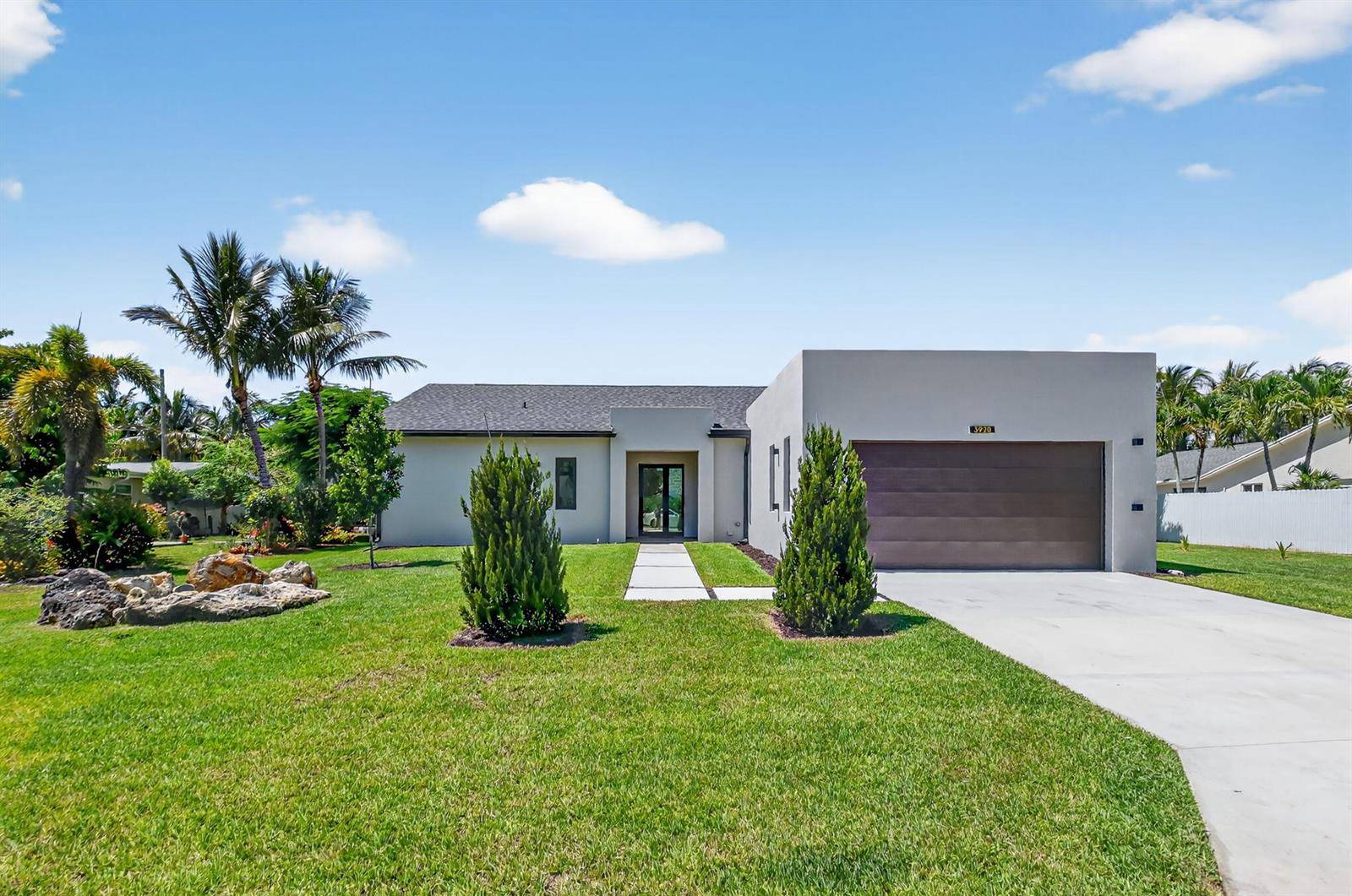 3920 EspanPalm Springs - picture