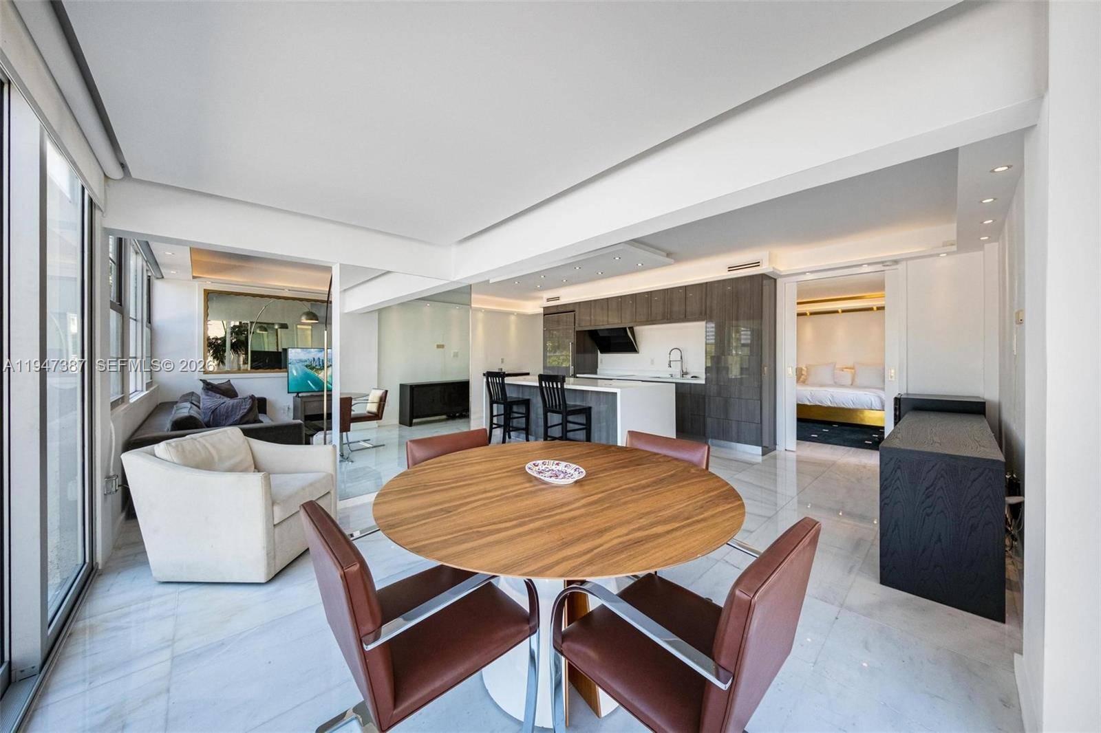 3 Island AveMiami Beach - Condo 5+ Stories,Co-Op condo unit 03C - picture