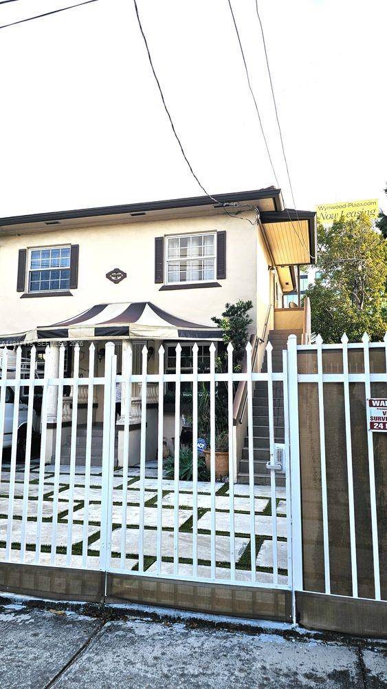 70 31st StreetMiami - Duplex/Tri/Quad-Annual,Efficiency condo unit 2 - picture