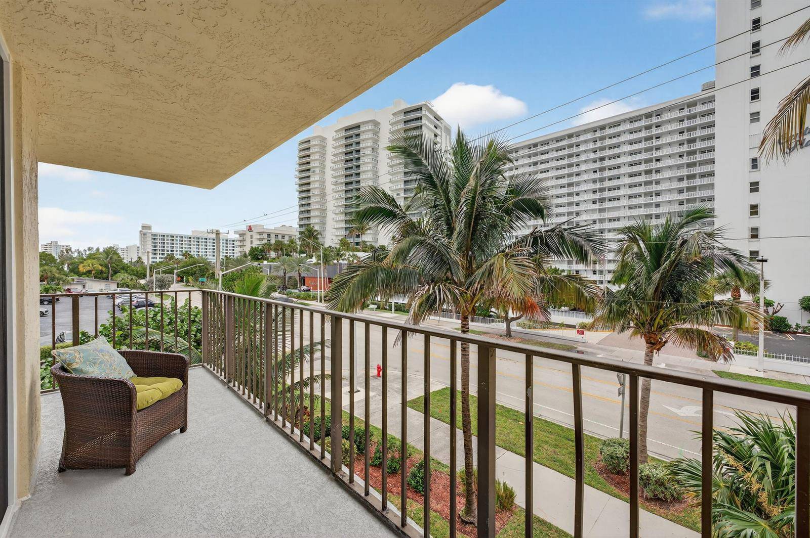 1009 N OceanPompano Beach - TRADEWINDS OF POMPANO COND,TRADEWINDS OF POMPAN condo unit 312 - picture