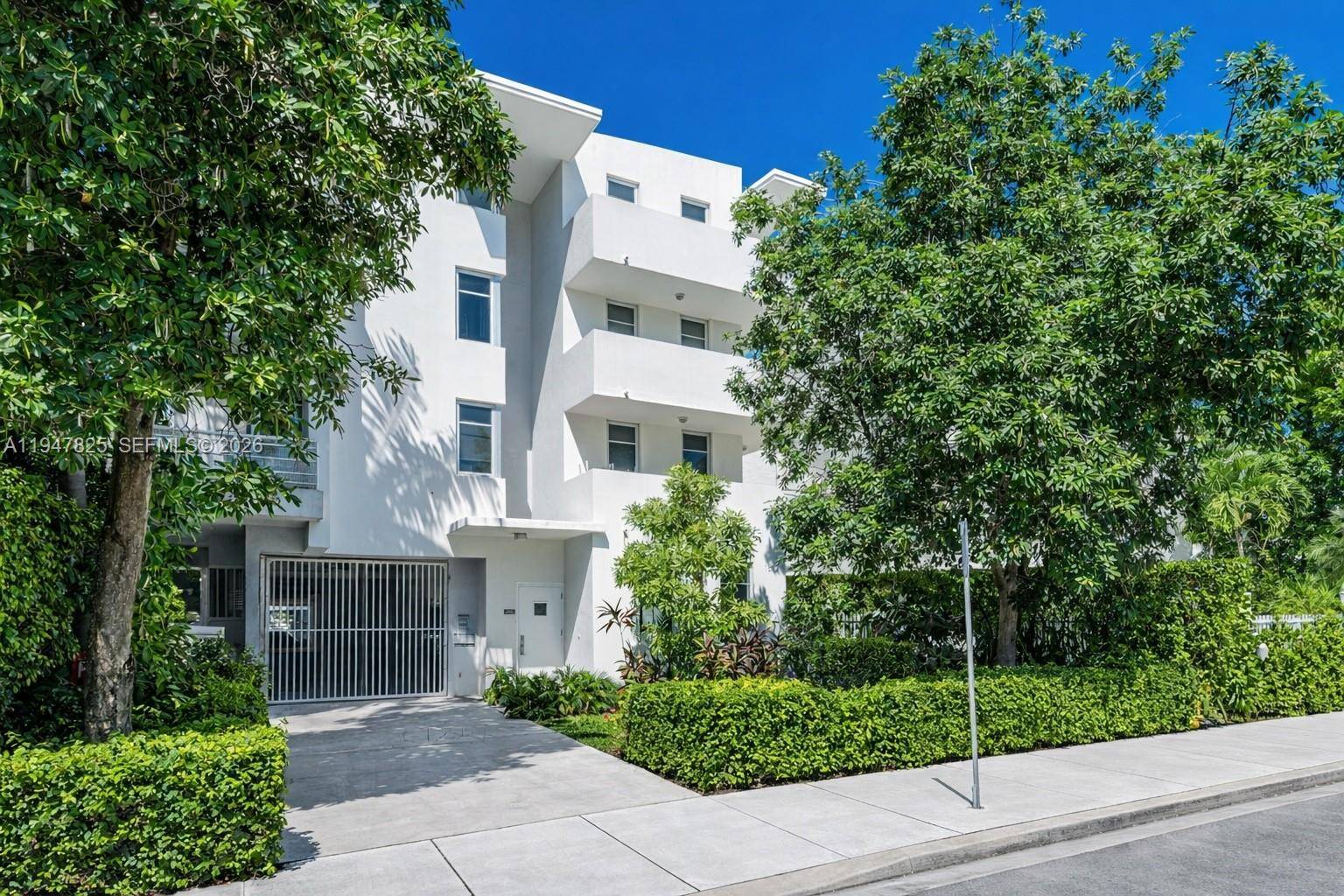 1532 Drexel AveMiami Beach - Condo/Co-Op/Annual,Condo condo unit 303 - picture