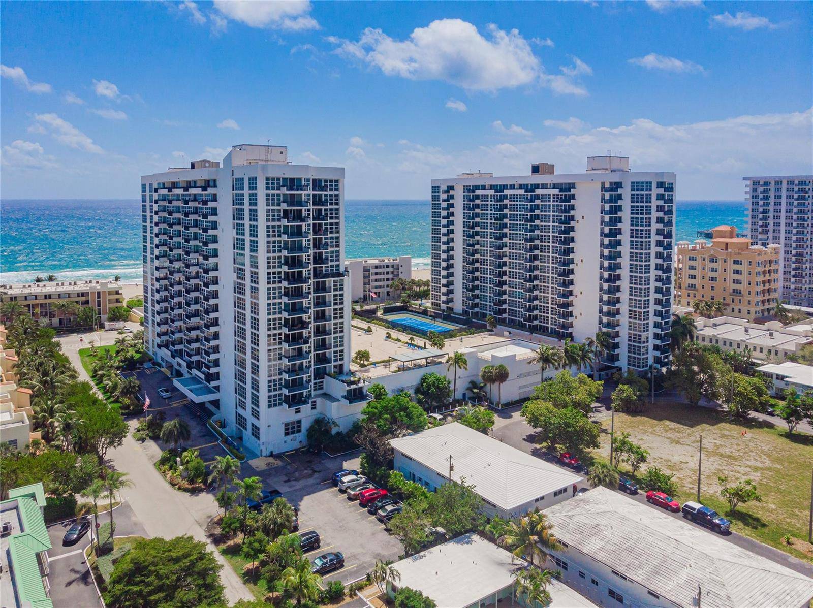 525 N OceanPompano Beach - Silver Thatch atlantic Pl,Silver Thatch condo unit 1422 - picture