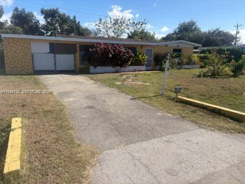 108 Coolidge aveLehigh Acres - picture